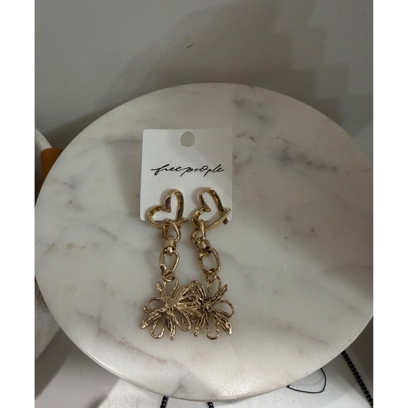 Free People Jewelry - Free People Gold Heart and Flower Drop Earrings Post Back Statement Jewelry